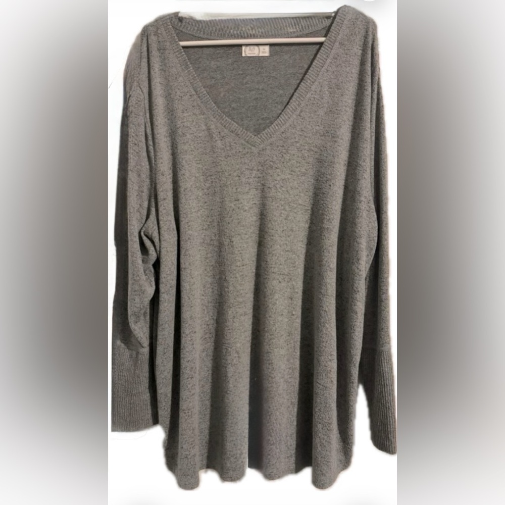 Maurice’s Long-Sleeved Women’s Gray Lightweight Tunic V-neck Sweater 3X